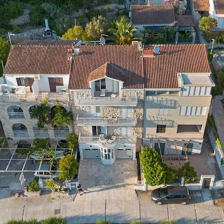 Zalazak Apartment
